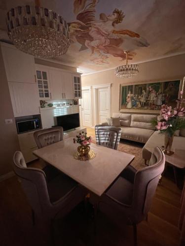 Deoni apartment Luxury — 4-Star Luxury Hotel in Tirana, Albania