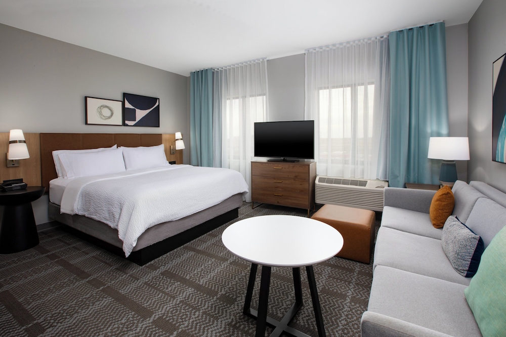 Staybridge Suites Ames - photo 11
