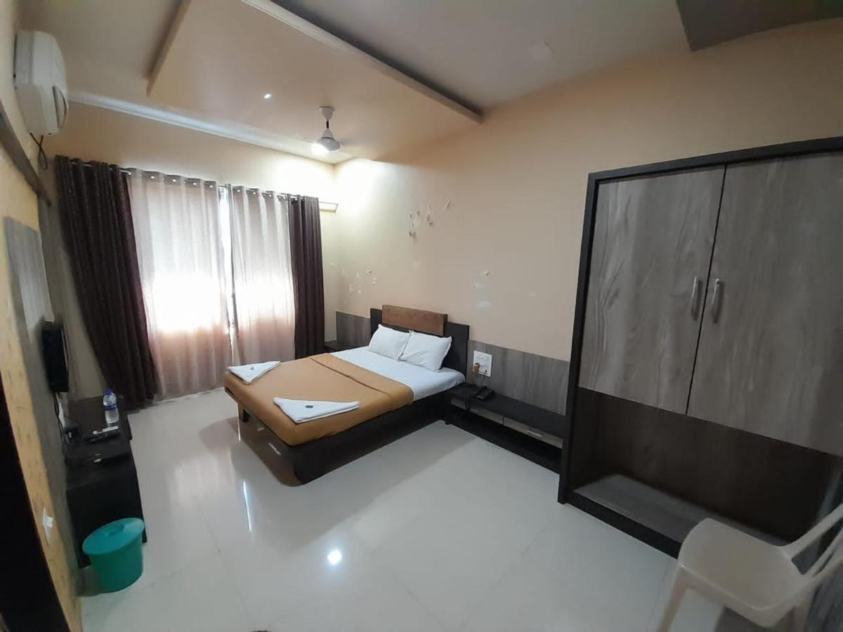 Hotel Diamond - carbon neutral hotel in Devgad