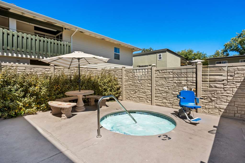 Best Western University Lodge - photo 2