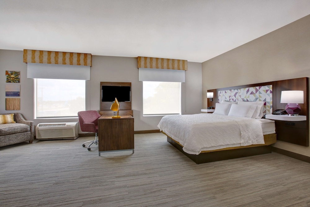 Hampton Inn & Suites Dallas DeSoto - photo 17