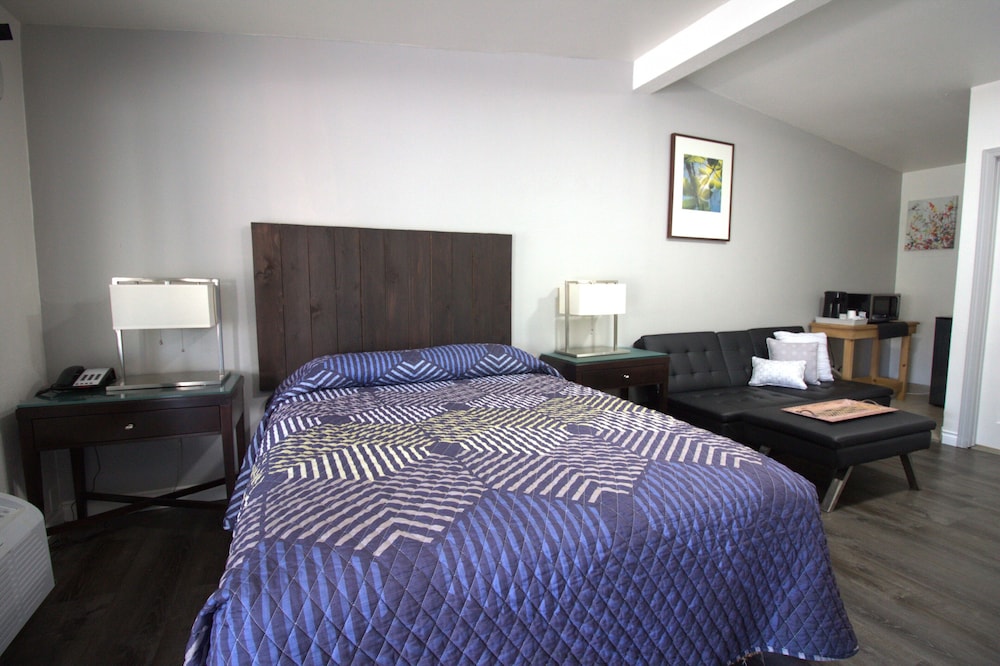 Golden Kent Motel - photo 30