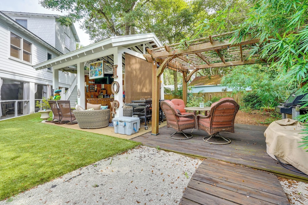 Walk to Beach: Gem w Pool & Spa in Isle of Palms - photo 28