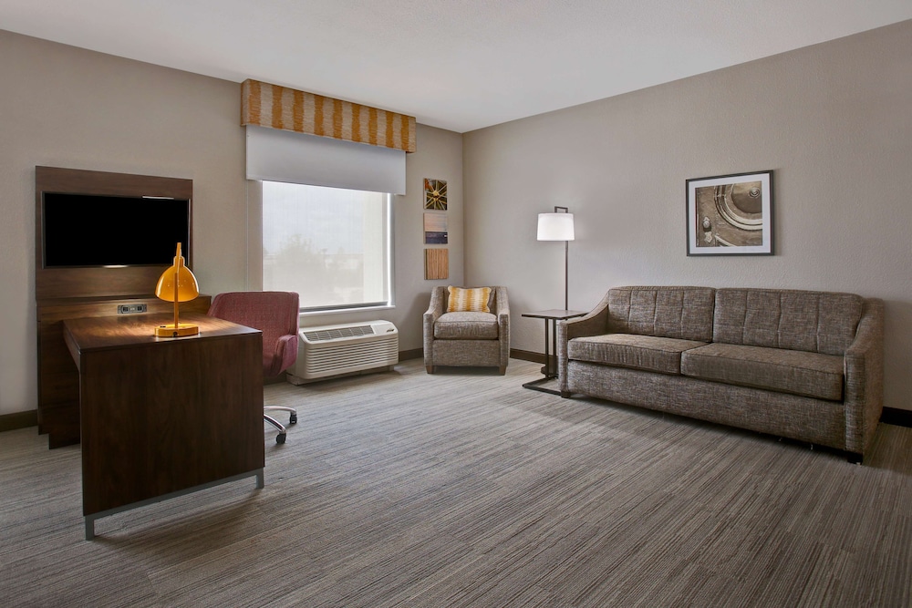 Hampton Inn & Suites Dallas DeSoto - photo 11