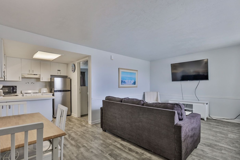 Coastal Waters Inn - photo 85