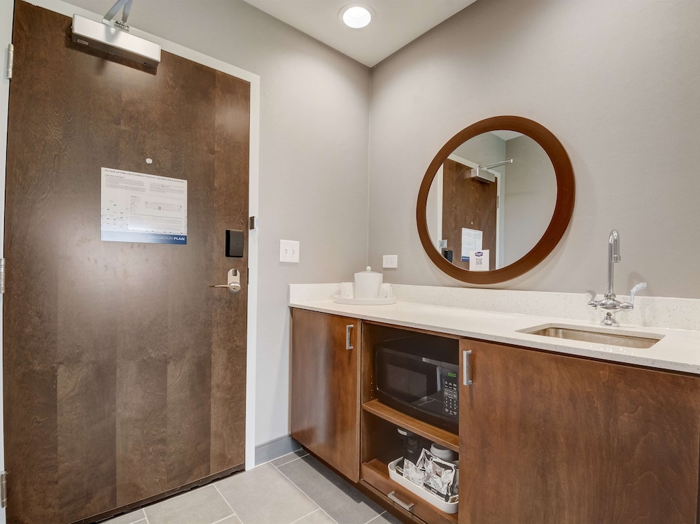 Hampton Inn and Suites Williamstown Ark Encounter - photo 13
