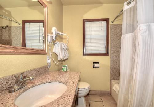 Bayside Inn - photo 19