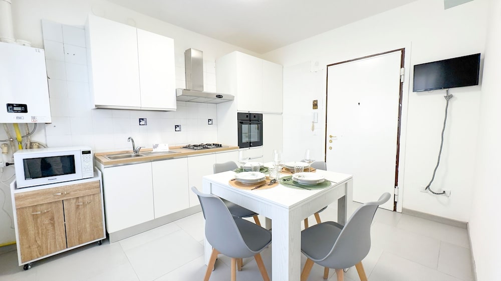 Appartamento Madagascar by Ca sa Check — 4-Star Luxury Hotel in Chioggia, Italy