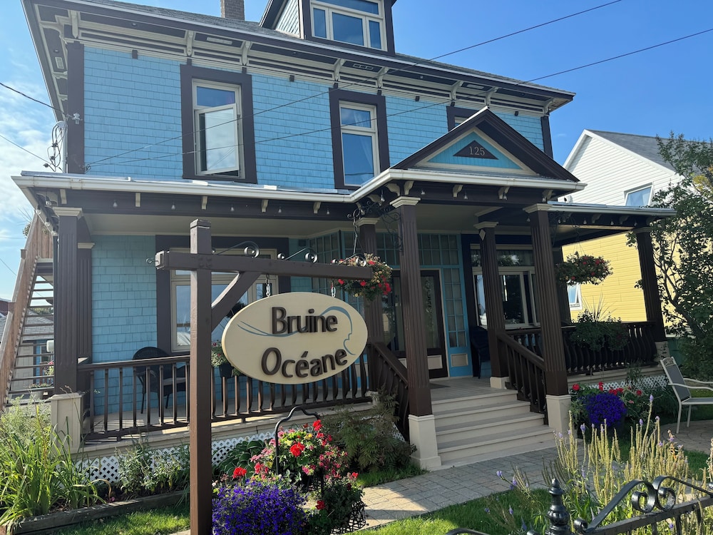 Auberge Bruine Océane — 4-Star Luxury Hotel in Matane, Canada