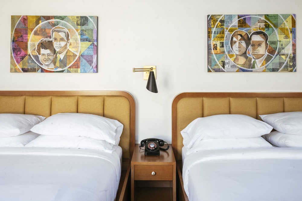 Dew Drop Inn - photo 3
