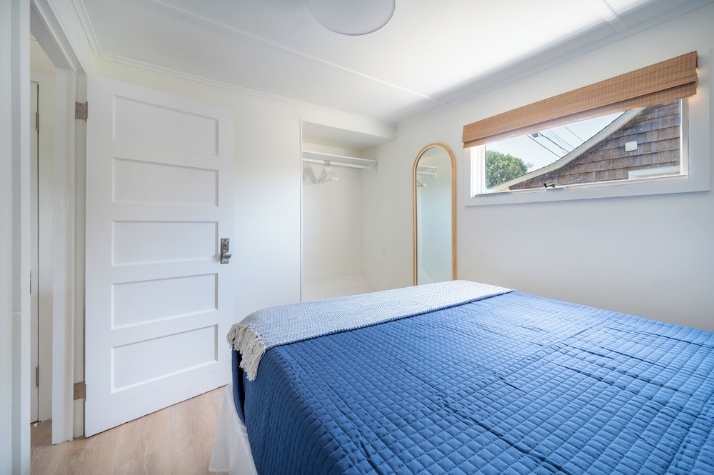 Marina Bay Cottages - photo 8