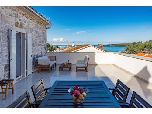 Lovely Home In Funtana With Wifi — 4-Star Luxury Hotel in Funtana, Croatia