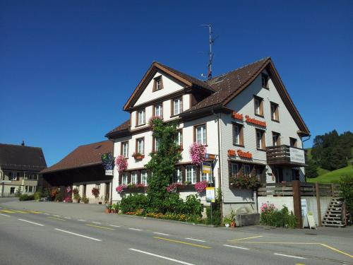 Hotel Garni Traube B&B in Gossau, Switzerland