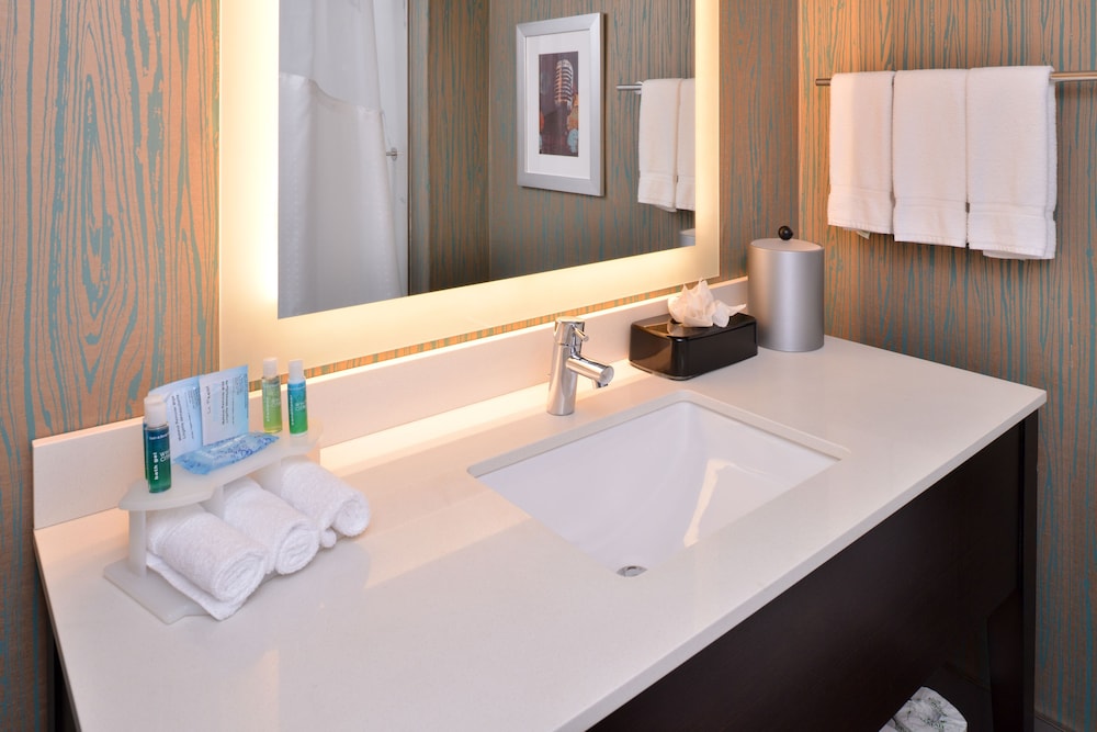 Holiday Inn Express & Suites Austin North Central by IHG - photo 18