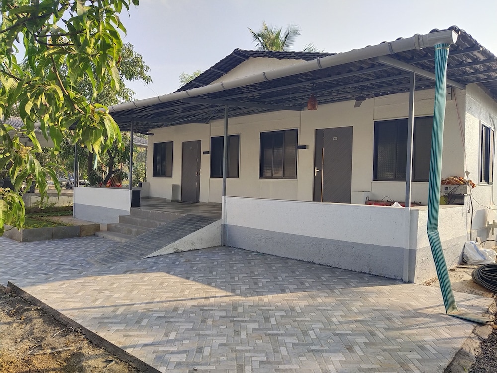 Malhar Baug Resort in Alibag, India