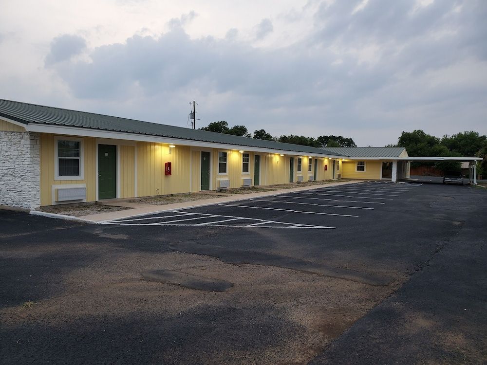 Rodeway Inn Kingsland Lake LBJ - photo 8