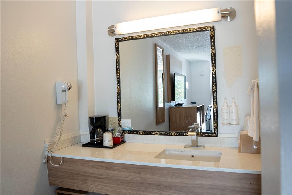 Super 8 by Wyndham Newcastle - photo 29