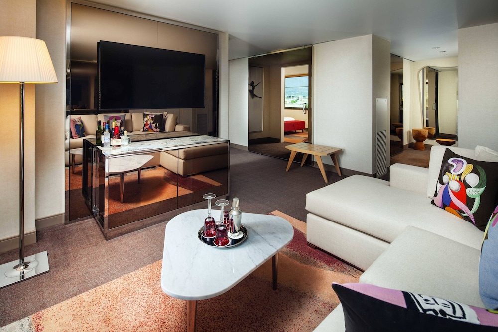 SLS Hotel a Luxury Collection Hotel Beverly Hills - photo 9
