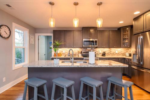 Beach 45 by Oak Island Accommodations - photo 7