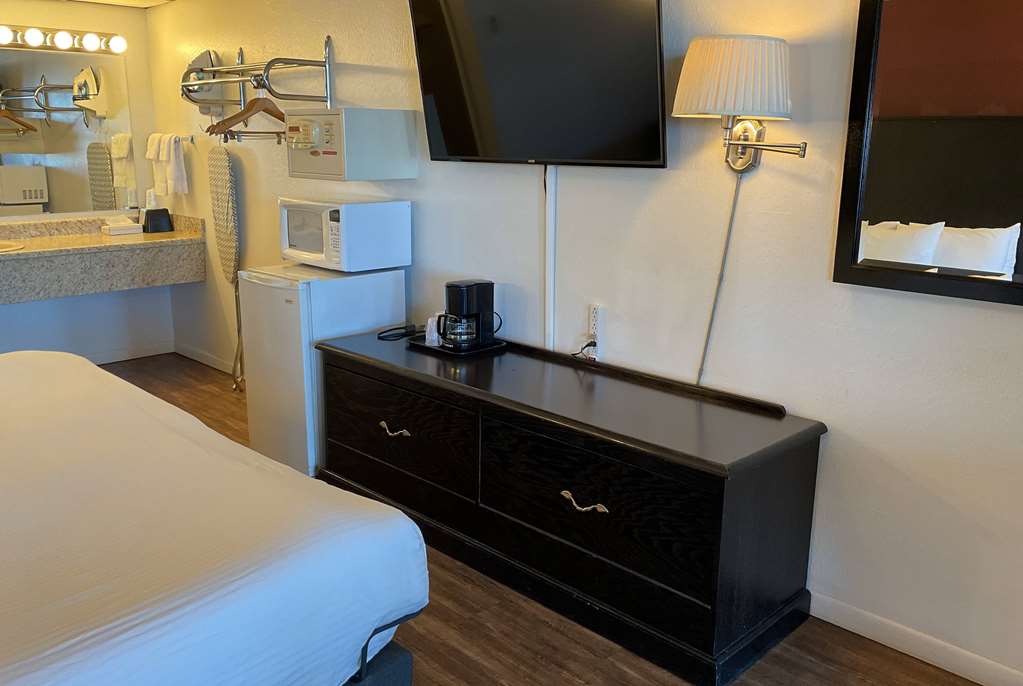 Baymont by Wyndham Petoskey - photo 7