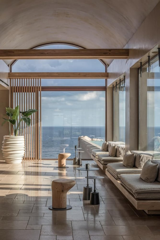 Acro Wellness Suites Adults Only — Irakleion — photo 3