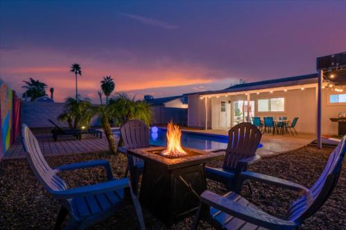 Mini Golf Fire Pit Pool Game Room — Chandler — photo 4