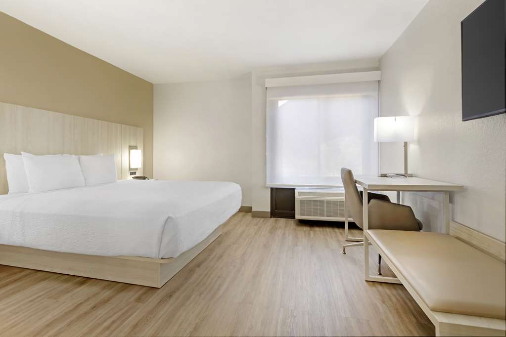 Best Western Plus Sugar Land Stafford - photo 23