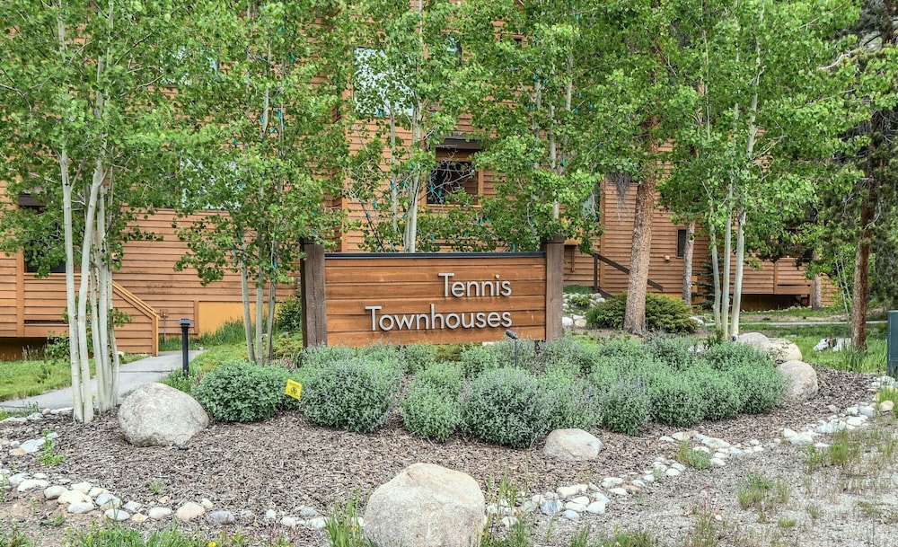 Tennis Townhomes 1326 - photo 17