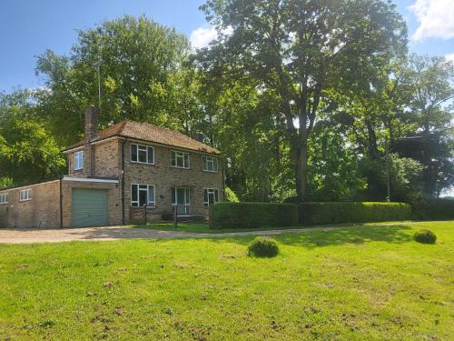 The Farmhouse Linton Horseheath — 4-Star Luxury Hotel in Linton, United Kingdom