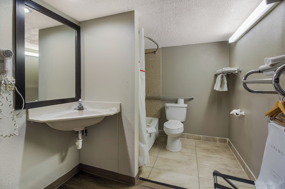 Red Roof Inn New Stanton - photo 23