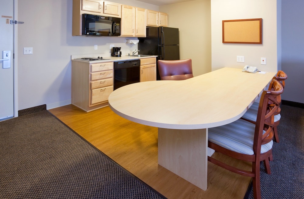 Candlewood Suites Milwaukee Brown Deer by IHG - photo 8