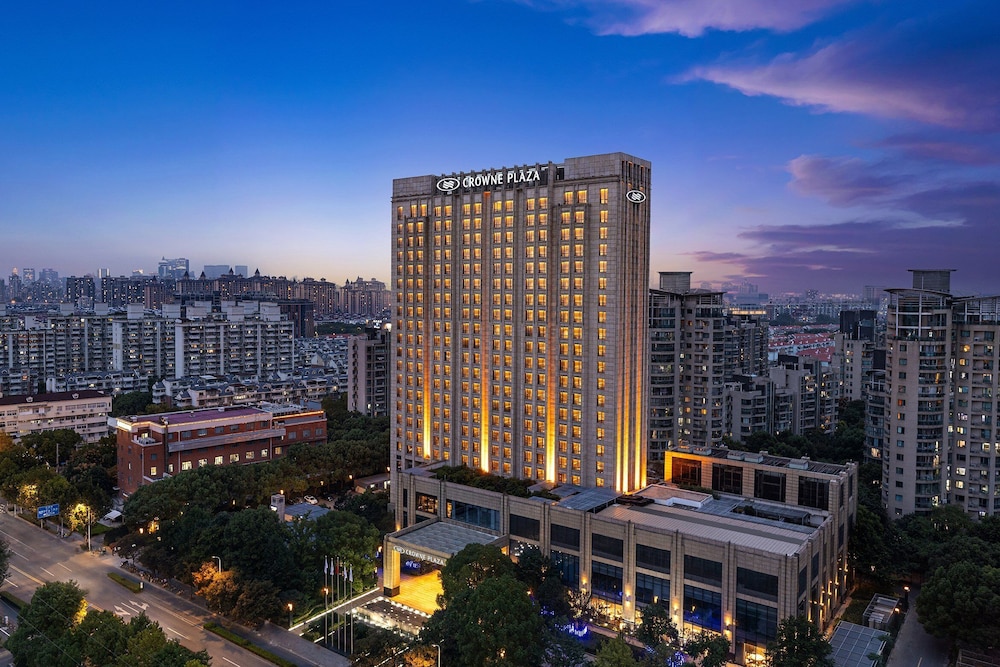 Crowne Plaza Shanghai Jinxiu by IHG — 4-Star Luxury Hotel in Shanghai, People's Republic of China
