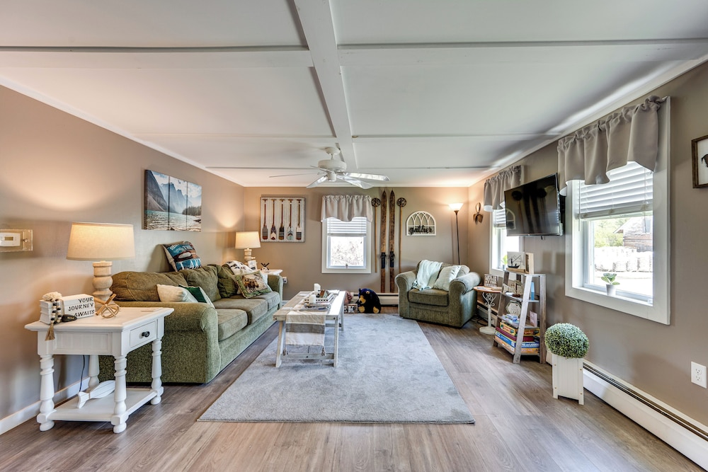 Steps to Crystal Lake Spacious Retreat with Views