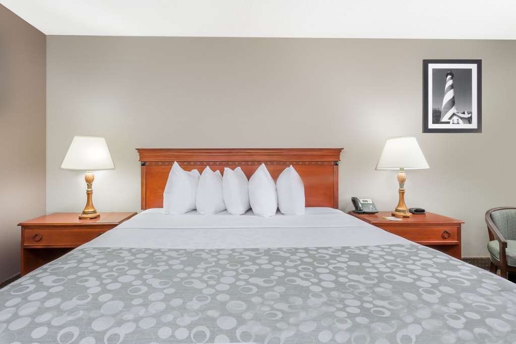 Days Inn by Wyndham St Augustine Historic Downtown - photo 8