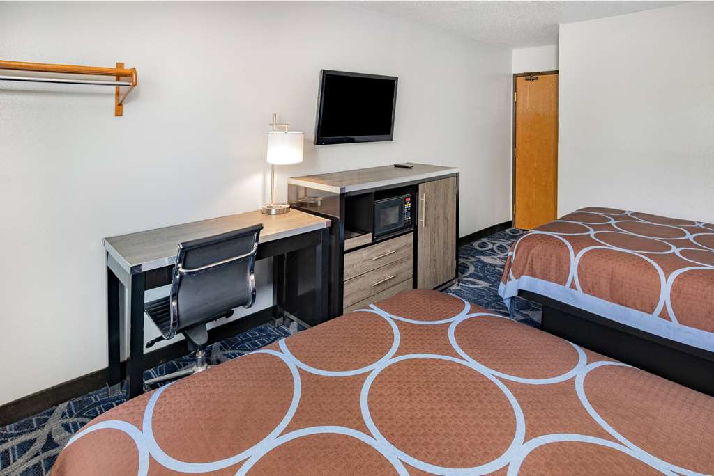 Super 8 by Wyndham Johnstown Gloversville - photo 11