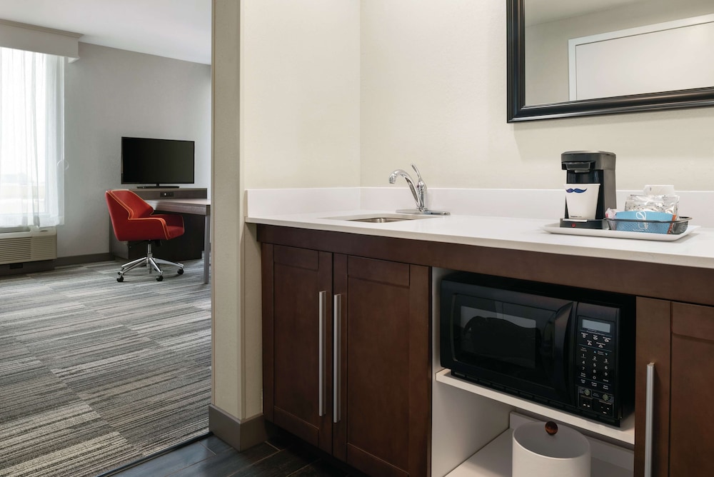 Hampton Inn Champaign Southwest - photo 13