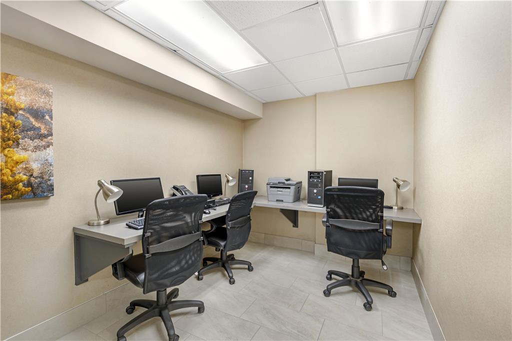 Best Western Plus York Hotel & Conference Center - photo 9
