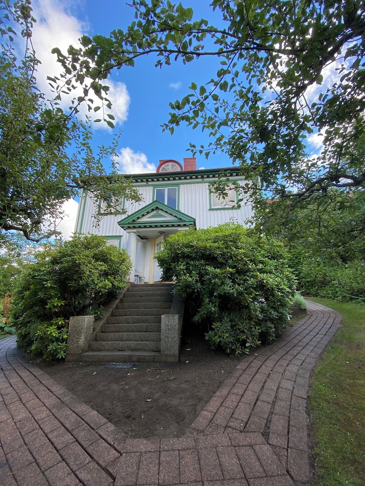 Villa Ophelia — 4-Star Luxury Hotel in Goeteborg, Sweden