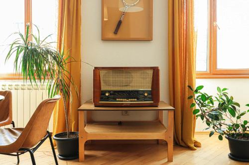 Charming 2BR Near Rooms Hotel By Wehost