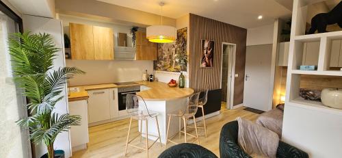 Adam & Eve - last minute hotel in Unknown City