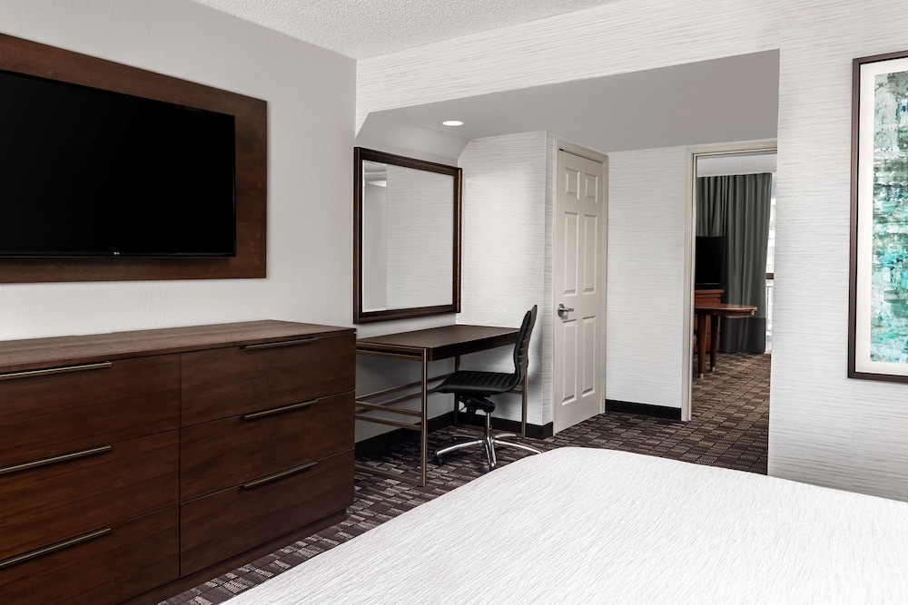 Embassy Suites by Hilton Nashville Airport - photo 11