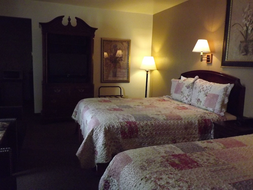 Crest Country Inn - photo 63