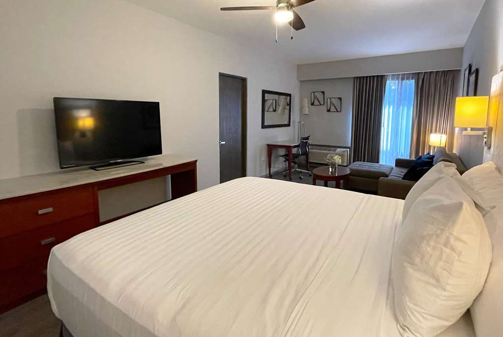 Guest room