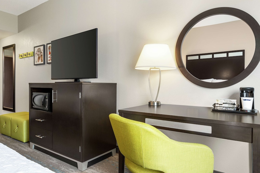 Hampton Inn & Suites York South - photo 19