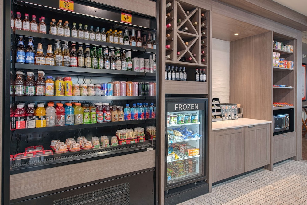 Hilton Garden Inn Newport News - photo 27