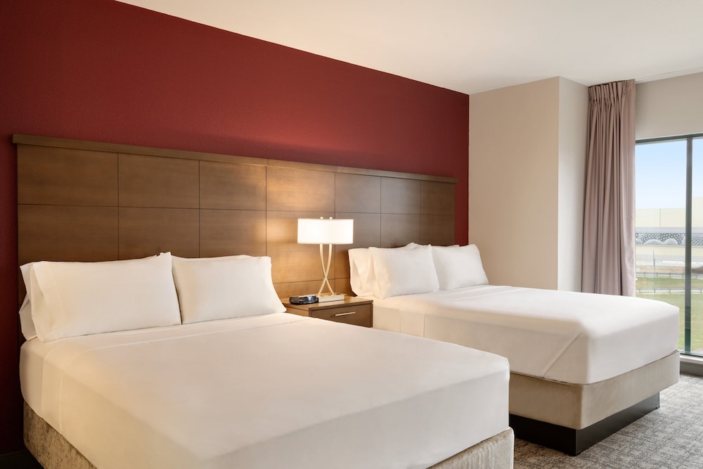 Staybridge Suites San Antonio Downtown Conv Ctr by IHG - photo 12