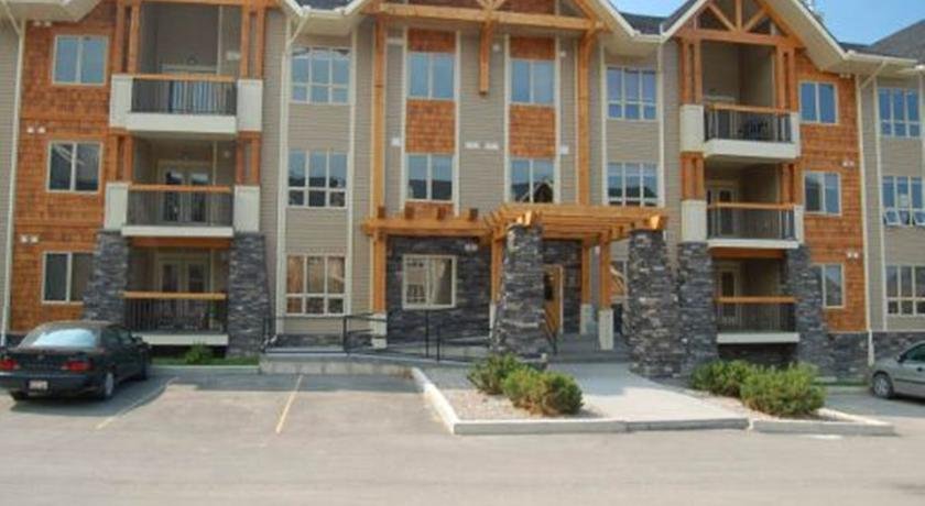 Sable Ridge Condos by StayIn — 4-Star Luxury Hotel in Revelstoke, Canada