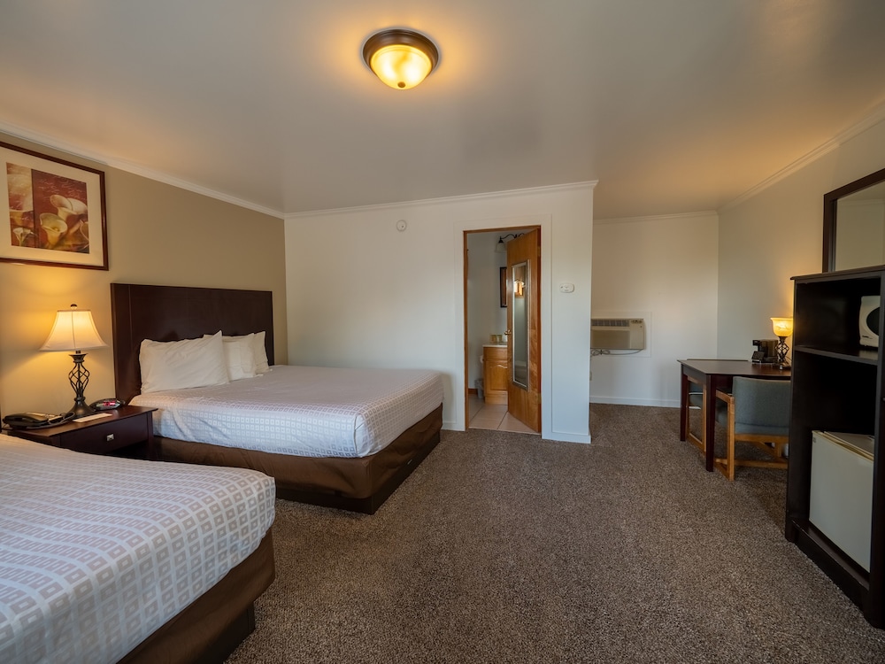Lake 'N Pines Motel - photo 16