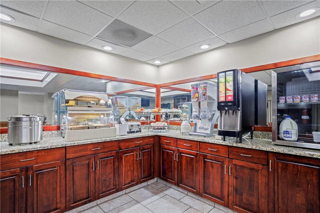Baymont by Wyndham Madisonville - photo 7