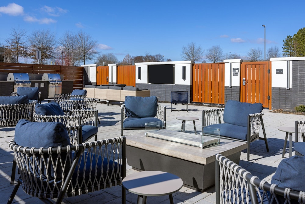 TownePlace Suites by Marriott Canton Riverstone Parkway - photo 32